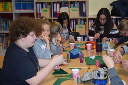 18.26.11 Weihnachtsbasteln Jg.6 03